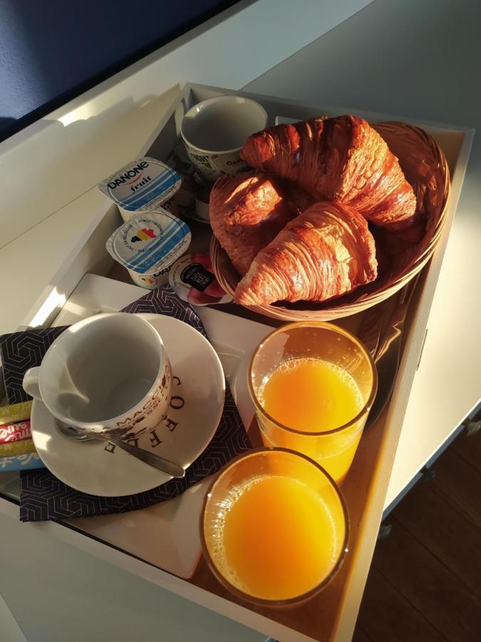 D'Hotes Et Nous 더뷔 외부 사진